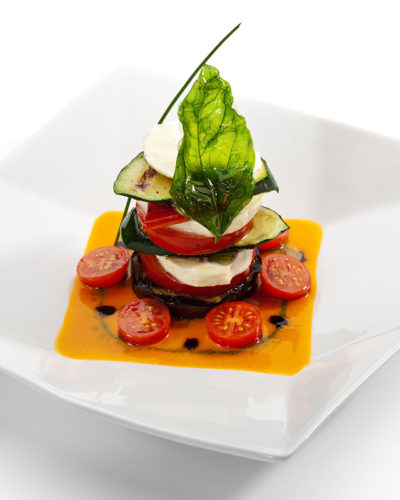 certisys-image-5 plat tomates mozzarella basilic et courgette bio