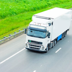 distributeur camion sur la route